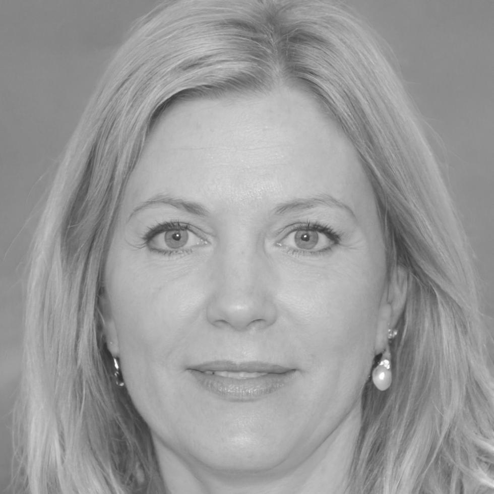 Elif Yalman, platform specialist teaching trading software fundamentals